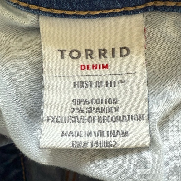 Torrid Denim Distressed Cutoff Jean Shorts‎ Size 16 Rainbow Pocket Pride - Picture 5 of 6